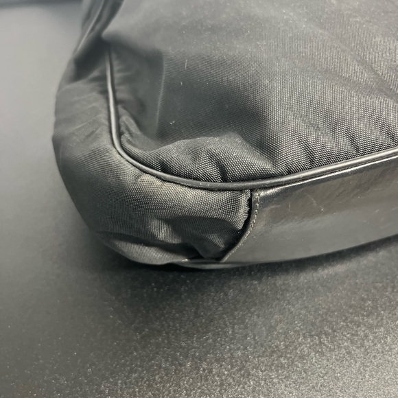 Gucci black nylon canvas hobo bag with leather strap and bamboo handle - Picture 8 of 15